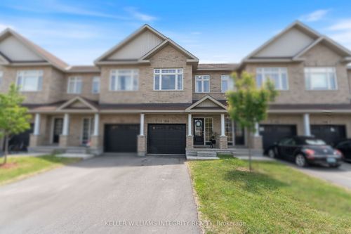 200 Hooper St, Carleton Place, ON, K7C0W2 | Card Image