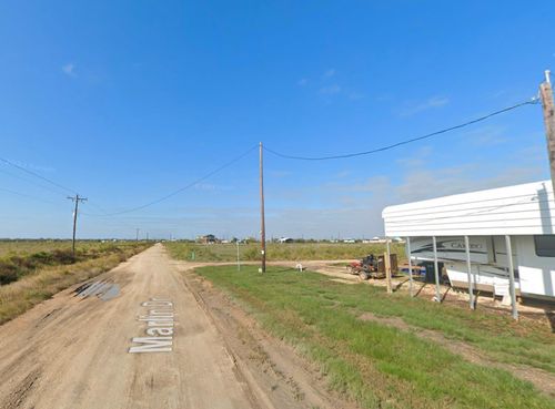 000 Titanic St, Bay City, TX, 77414 | Card Image