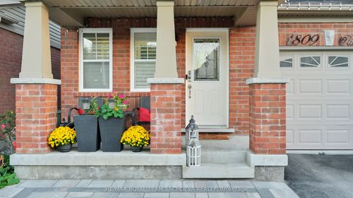 1809 Parkhurst Cres, Pickering, ON, L1X0A8 | Card Image