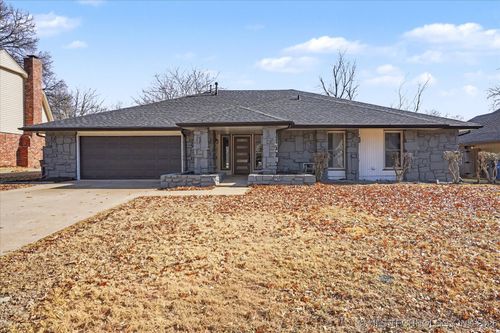 6803 S 77th East Ave, Tulsa, OK, 74133-7738 | Card Image