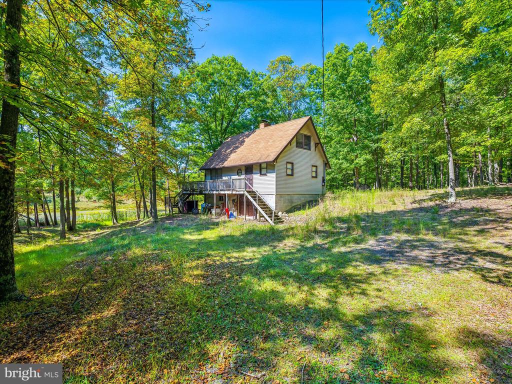 Pine Grove Rd, Berkeley Springs, WV 25411