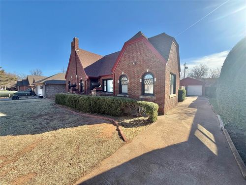 804 E Cypress St, Altus, OK, 73521-3904 | Card Image