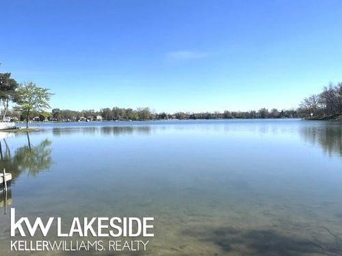 1576 Bayview St Street, Lake Orion Village, MI, 48362 | Card Image
