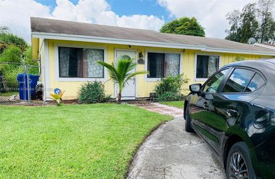 7806 Sw 8th Ct, House other with 3 bedrooms, 2 bathrooms and null parking in North Lauderdale FL | Image 1