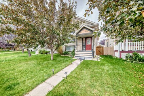 117 Bridleglen Manor Sw, Calgary, AB, T2Y3X1 | Card Image
