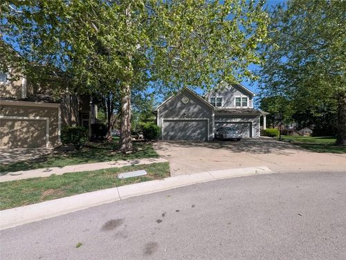 7317 Silverheel St, Shawnee, KS, 66227-2104 | Card Image