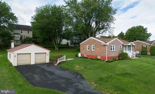 2400 Walker Mill Rd, HARRISBURG, PA, 17110-9611 | Card Image