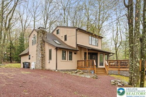 15 Hazard Run Rd, Lake Harmony, PA, 18624-6008 | Card Image