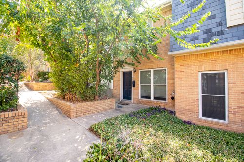 821 E Oltorf St, Austin, TX, 78704-5660 | Card Image
