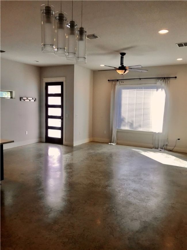 A - 904 E 54 Th St, House other with 3 bedrooms, 3 bathrooms and 2 parking in Austin TX | Image 9