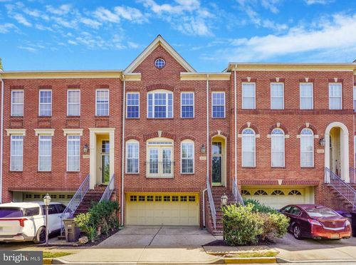 8147 Quinn Ter, VIENNA, VA, 22180-7454 | Card Image