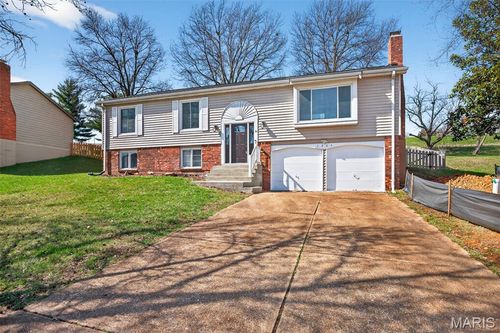 1261 Mautenne Dr, Manchester, MO, 63021-5625 | Card Image