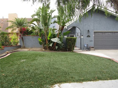 6598 Reefton Ave, Cypress, CA, 90630-5733 | Card Image