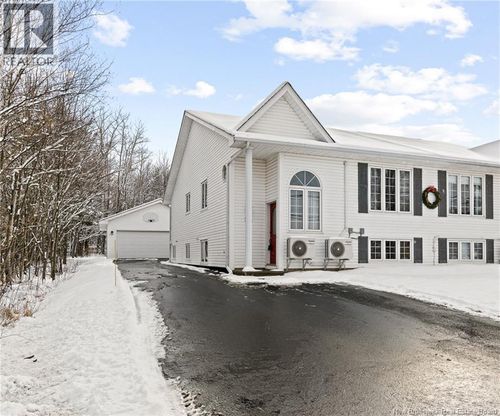 332 Ryan St, Moncton, NB, E1G2W3 | Card Image