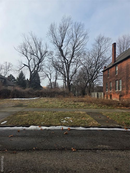 5123 Commonwealth St, Detroit, MI, 48208-1768 | Card Image