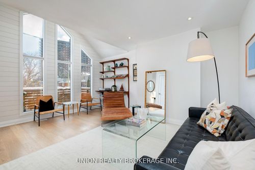 8 Bryant Ave, East York, ON, M4C5G8 | Card Image