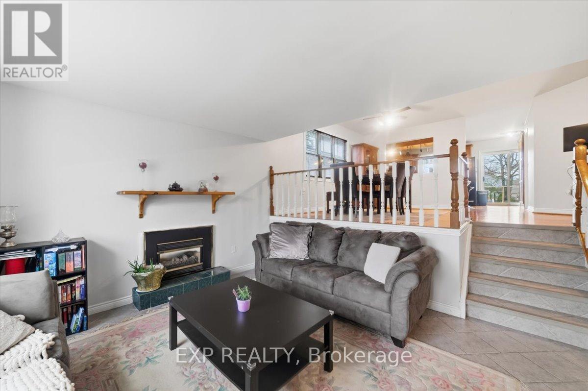 Residential in Port Colborne (East Village) 3