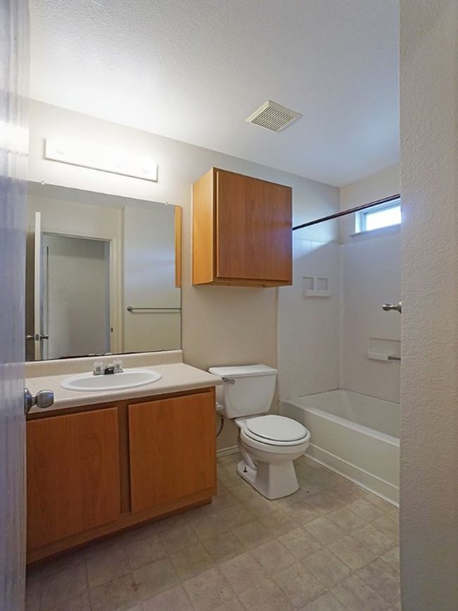 11404 Briarcreek Loop, House other with 3 bedrooms, 3 bathrooms and 4 parking in Manor TX | Image 15