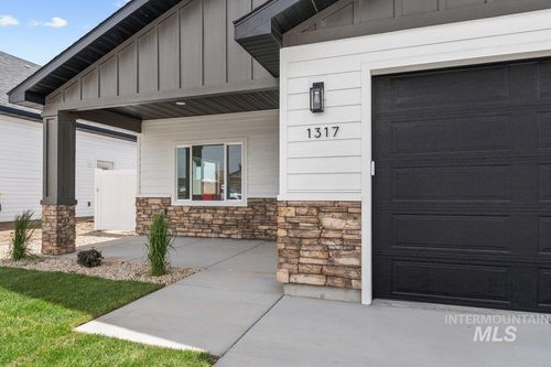 1317 18th Ave E, Jerome, ID, 83338-1575 | Card Image