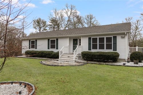 2800 S County Trl, West Kingston, RI, 02892-1825 | Card Image