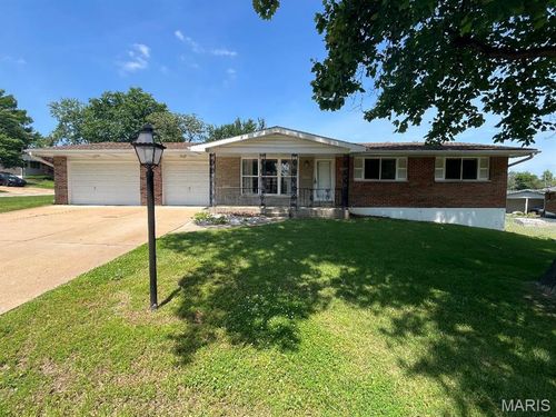4102 Schlogl Dr, Saint Louis, MO, 63125-3962 | Card Image