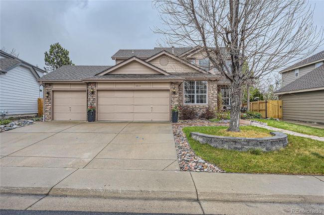 8841 W Powers Place, House other with 3 bedrooms, 1 bathrooms and 3 parking in Littleton CO | Image 2