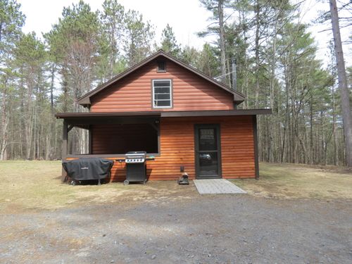 109 Tannenbaum Ln, Jay, NY, 12941-2128 | Card Image