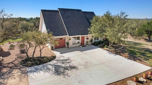 7197 Mount Sharp Rd, Wimberley, TX, 78676-4391 | Card Image