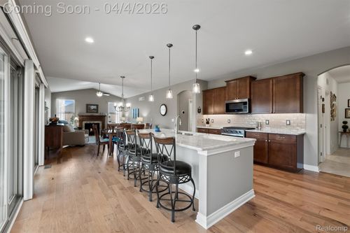 49121 Garrett Ct, Macomb, MI, 48042-4835 | Card Image