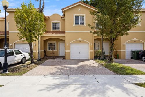 355 Se 20th Ter, Homestead, FL, 33033-6065 | Card Image