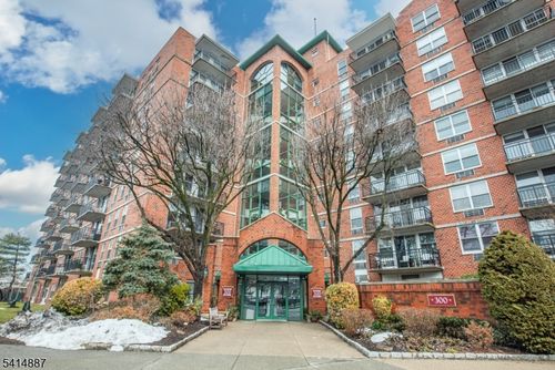 apt-915-300 Main St, Little Falls, NJ, 07424-1364 | Card Image