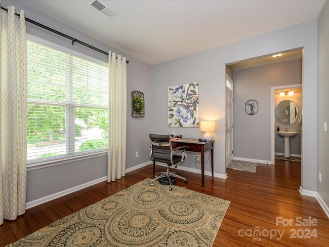 2022 Sugarbush Dr, House other with 3 bedrooms, 3 bathrooms and null parking in Charlotte NC | Image 8