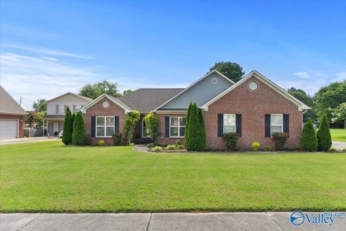 103 Chambray Dr, Owens Cross Roads, AL, 35763-5505 | Card Image