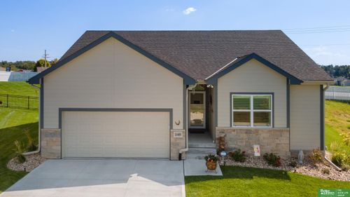 21655 Mcclellan Dr, Gretna, NE, 68028-5118 | Card Image