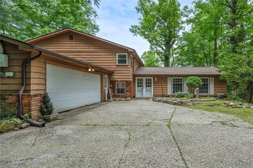 12084 Heath Rd, Chesterland, OH, 44026-2304 | Card Image
