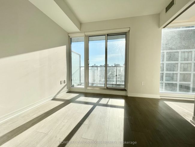 1118 - 251 Jarvis St, Condo with 2 bedrooms, 1 bathrooms and null parking in Toronto ON | Image 4