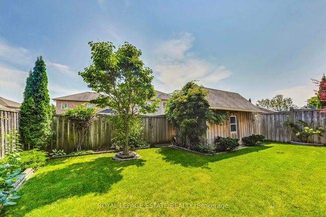 955 Coyston Dr, House other with 5 bedrooms, 5 bathrooms and 4 parking in Oshawa ON | Image 37