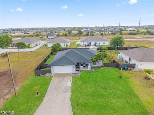 2304 Nw 7th St, Cape Coral, FL, 33993-6817 | Card Image