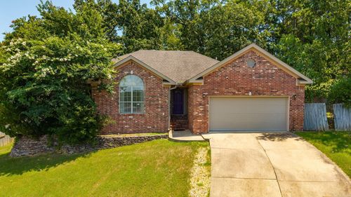 94 Emerald Dr, Maumelle, AR, 72113-5906 | Card Image