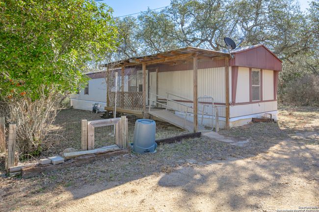 2121 Rolling River Vw, Home with 3 bedrooms, 3 bathrooms and null parking in Spring Branch TX | Image 12