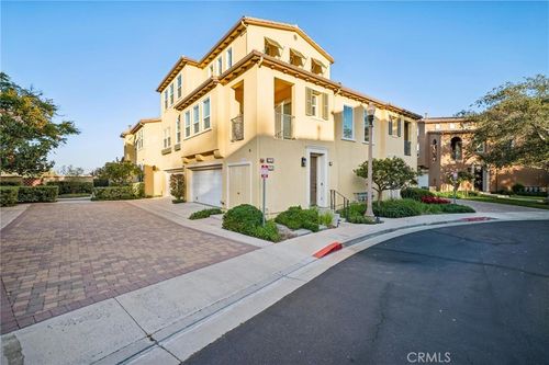 27006 Pebble Beach Dr, Valencia, CA, 91381-0665 | Card Image