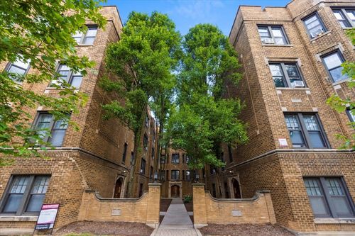 bs-2348 W Addison St, Chicago, IL, 60618-6037 | Card Image