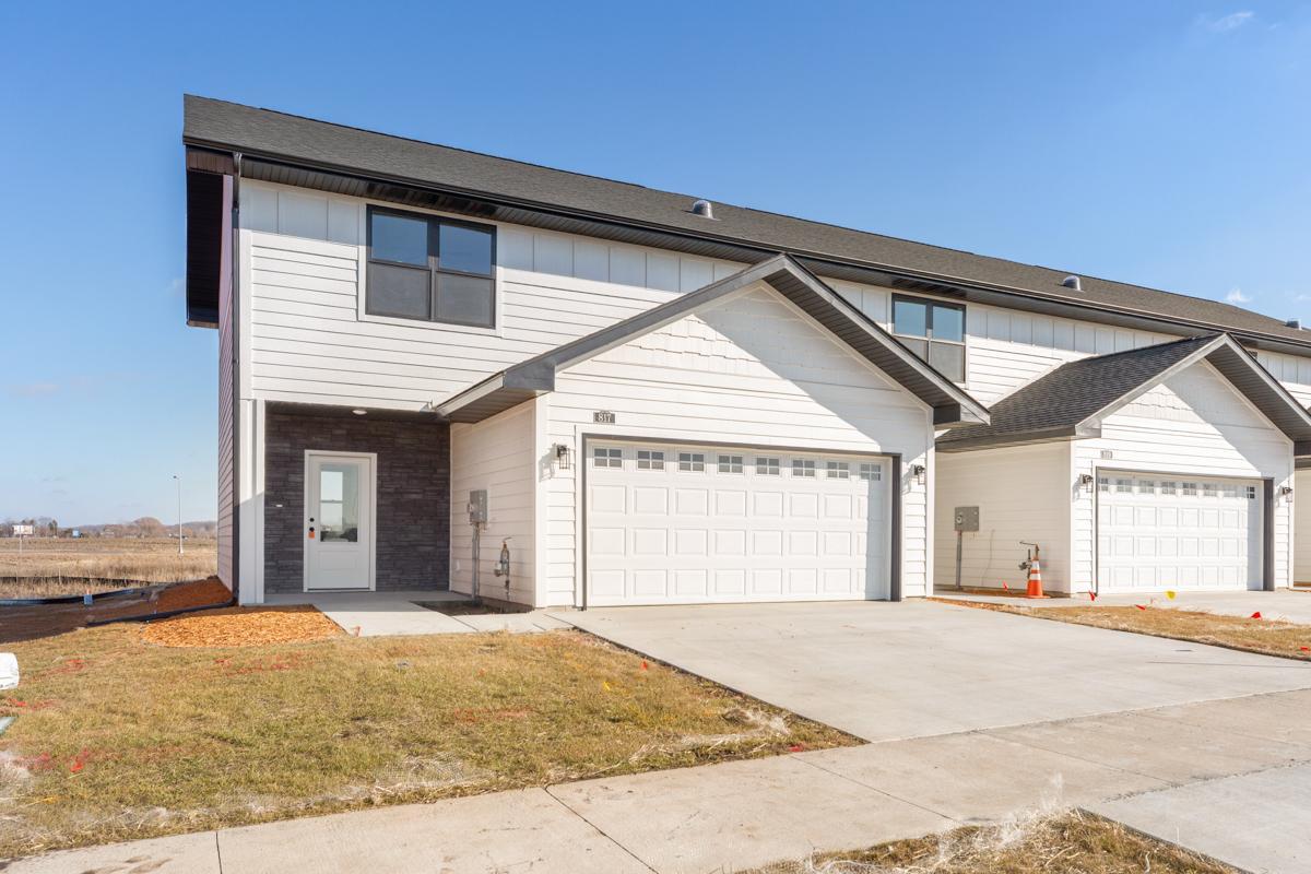 Viburnum St, Belle Plaine, MN 56011