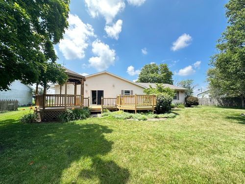 3 Village Rd, Mansfield, IL, 61854-9763 | Card Image
