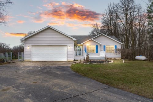 10372 Scribner Rd, Bancroft, MI, 48414-9759 | Card Image