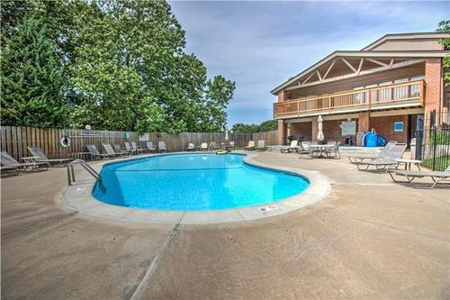 5104 W 62nd St, Mission, KS, 66205-3051 | Card Image