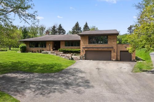 22446 N Old Barrington Rd, North Barrington, IL, 60010-1936 | Card Image