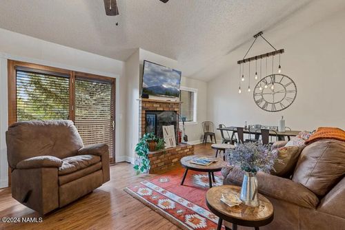 12148-5805 E Bear Paw Drive, Flagstaff, AZ, 86004 | Card Image