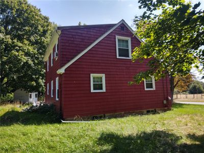 62 Chestnut Street, House other with 4 bedrooms, 2 bathrooms and null parking in Seekonk MA | Image 3