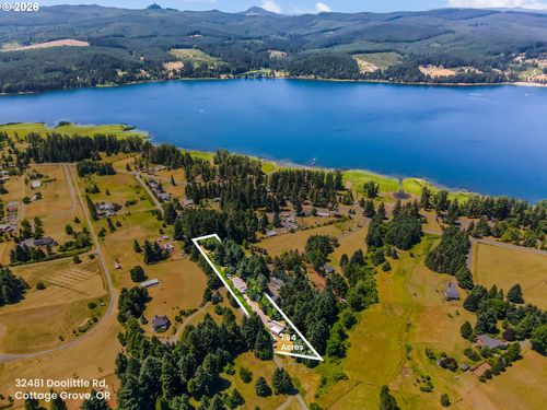 32481 Doolittle Rd, Cottage Grove, OR, 97424-9277 | Card Image